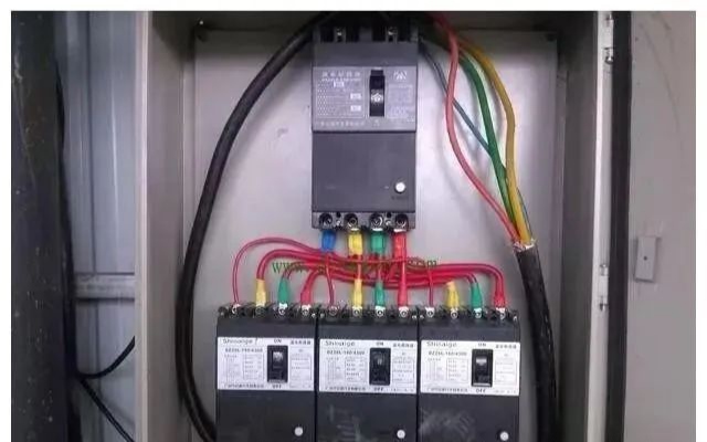 為什么電氣系統會出現分閘不跳、總閘跳的情況？