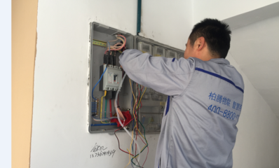 瑤溪街道 智慧用電守護“夕陽紅”，率先完成老人周轉房電氣安全升級